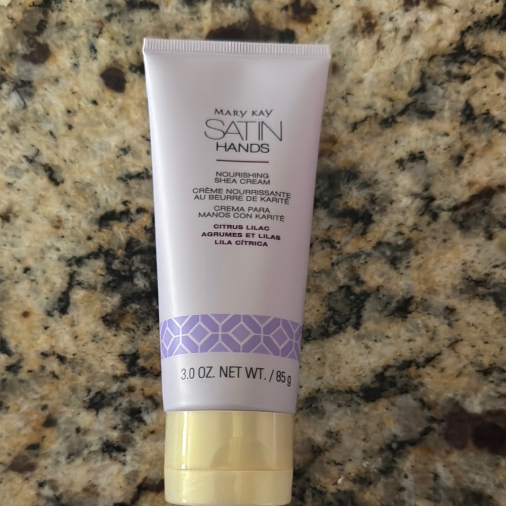 Mary Kay Satin Hands Shea Cream - Lilac and Cream